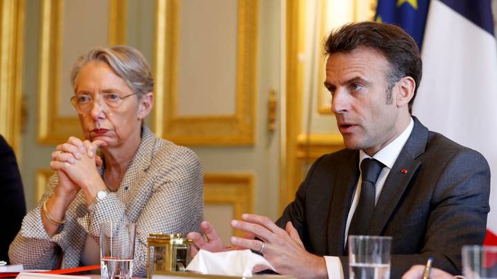 France: Macron critiqué pour un recadrage de sa Première ministre sur l'extrême droite