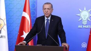 Erdogan remercie les Turcs de l'étranger et les appelle à aller aux urnes pour le deuxième tour