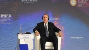 Depuis Saint-Pétersbourg, le président Tebboune appelle les investisseurs russes et du monde à investir en Algérie