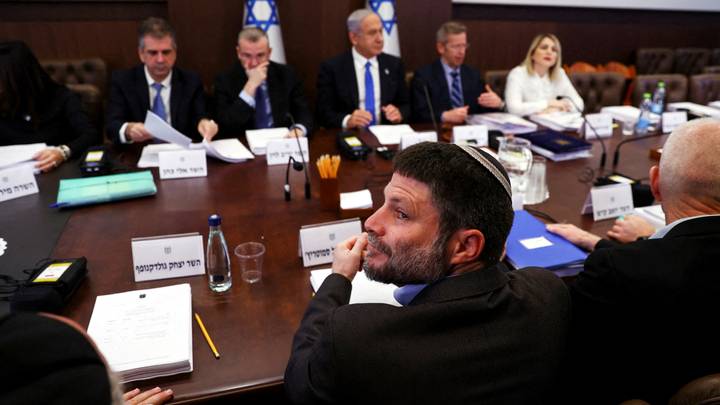 “Israel Is Forever”: le génocidaire Smotrich invité d’un gala de la honte en plein Paris