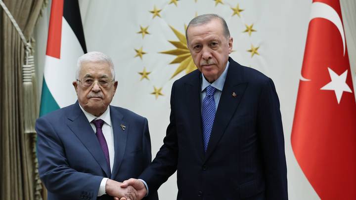 Erdogan réaffirme son soutien à la Palestine lors de sa rencontre avec Abbas