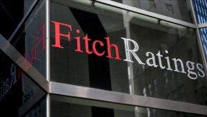 Fitch maintient la note de la France à ‘’AA-‘’, mais avec une perspective négative