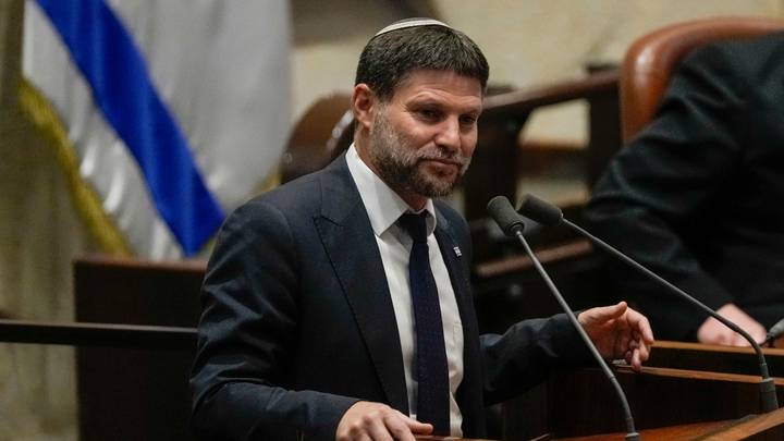 Gala “Israël forever”: Smotrich annule sa visite à Paris