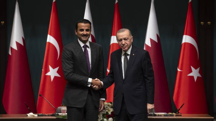 La Turquie et le Qatar renforcent leur alliance en signant huit nouveaux accords de coopération