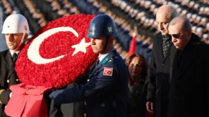 Erdogan rend hommage à Ataturk, fondateur de la République de Türkiye, décédé le 10 novembre 1938